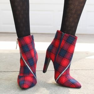 🆕️//The Harley// Red Plaid double zipper Boots